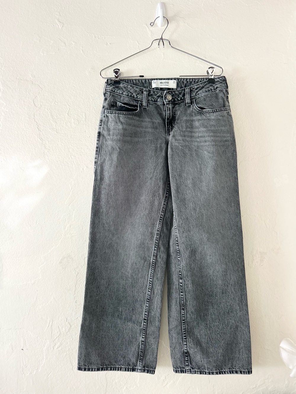 Hollister Low Rise Baggy Jeans 24 Black Light Wash